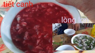 Biển nguyễn ngọc gọi ăn tiết canh lòng lợn buổi sáng.