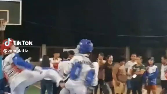 That time i got destroyed by a jumping fightjng style