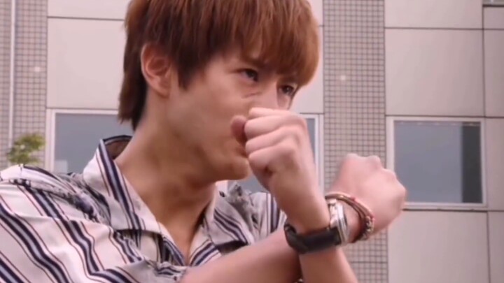 【หลี่หลานหลิง】——นักพากย์ผู้พากย์เสียง "อายุขัย"