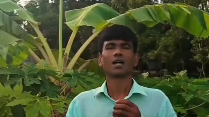 কষ্টর পরেও মন খুলে হাসি