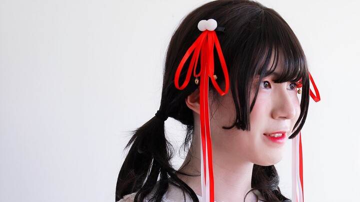 When a boy puts on a lolita skirt and dances to the moon