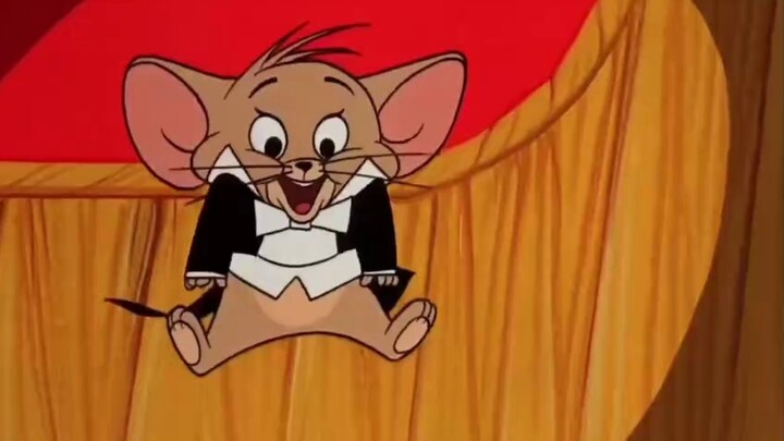 "Tôi Trộm Dầu Cho Tổ Quốc" nhưng Tom và Jerry