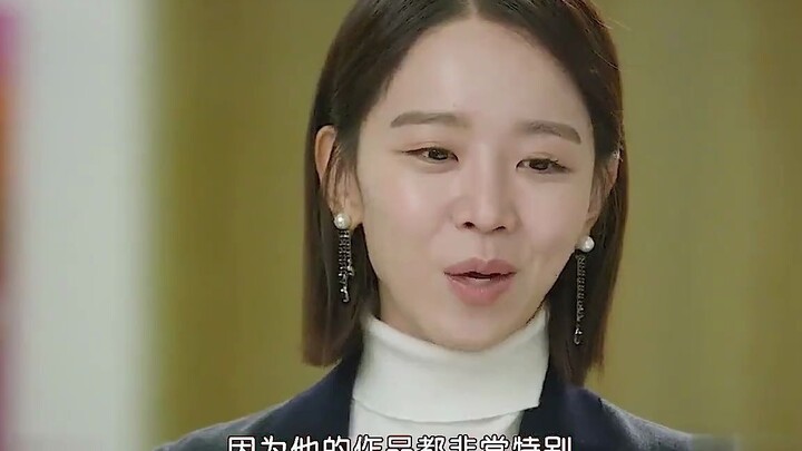 Rich moms gathered to watch their daughters embarrass themselves—but ended up stunning the whole cro