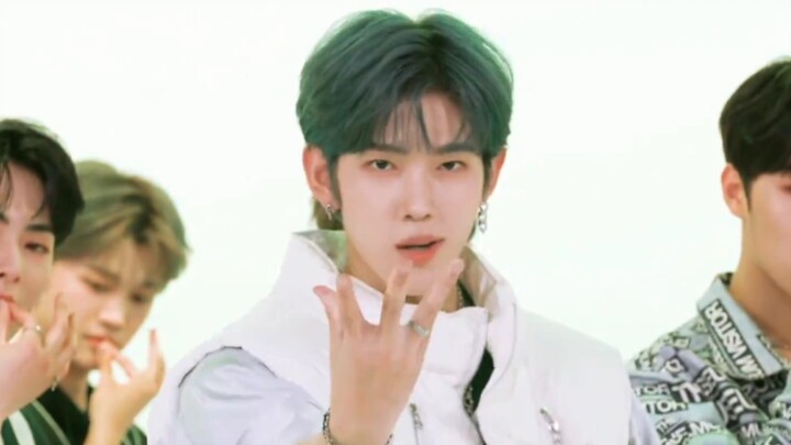 หกโมเดลหนึ่งอยู่ที่นี่! ส่วนสูงเฉลี่ย 180+! LUN8 «Wild Heart» | การแสดง WoW