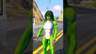 She Hulk Ki Alto Ko Fortuner Se Thok Diya, Fir She Hulk Ne Ye Kya Kia 😜