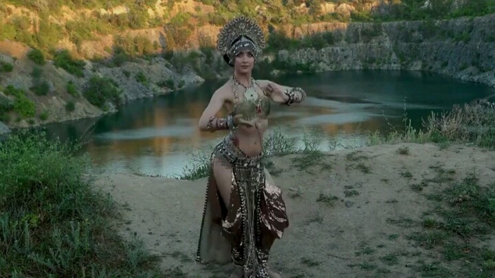 رقصة عربية ذات طابع أجنبي