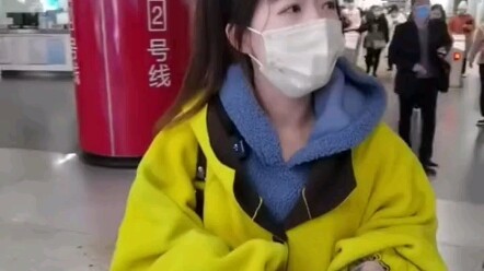 A Taiwanese girl got lost on the subway in mainland China because there were 24 exits.