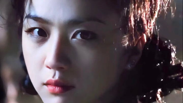 Tang Wei's facial features