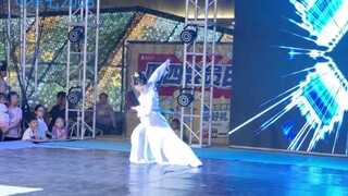 هل أداء طلاب المدرسة الإعدادية لرقصة "تشيان تشي هسينغ" للمعلمة هاو روه تشي جيد؟ تقليد مكياج الذكاء ا