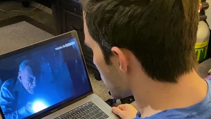 This trick works so well—I even dare to binge-watch movies in the middle of the night!