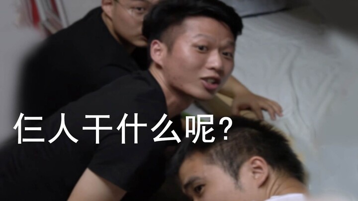 被学生逼疯的美术老师10