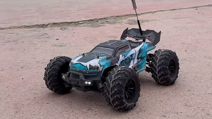 The red flag at the westernmost tip of China