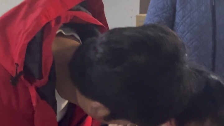 Penuhi hati dengan niat baik, seringlah berbuat kebaikan.