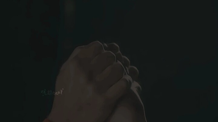 Dia terbaring abadi di depan makam, dia memejamkan mata di tengah musim dingin yang membeku; mereka 