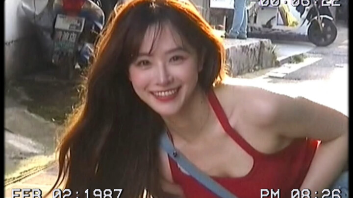 แต่ฉันไม่มีเวลาไปหลงใหลเธอหรอก นางเอกตัวจริงรักแค่ตัวเองเท่านั้น