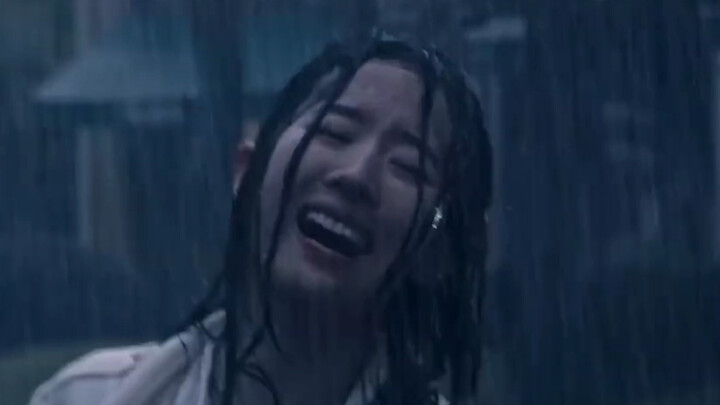 “Kamu menghina uang dengan cinta?”