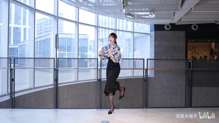 108 เจ้าเหมียวผู้ไร้เทียมทาน [2024.02.20] กระโปรงยาวรัดสะโพกสุดหรูสำหรับสาวออฟฟิศ