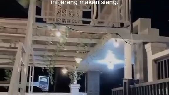 jarang makan siang