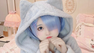 Keseharian|Cosplay Jadi Rem, Telinga Kucing yang Imut