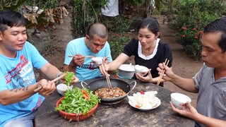 Đặt thử chơi ai ngờ nó chui vô đây quá chừng, bắt về kho ớt chấm ngò ôm bắp cải luộc