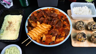 Tulang Iga Sapi Harum Pedas & Tteotbokki & Cake & Onigiri ala Korea