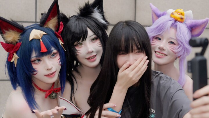Me: Could these three Korean cosplayer sisters give me a kiss? Xia’an: Bo-bo-simida!