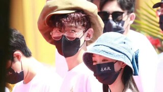 Bai Jingting dan Song Yi adalah pasangan yang sempurna, dan pembuatan film Chang Feng Du dimulai den