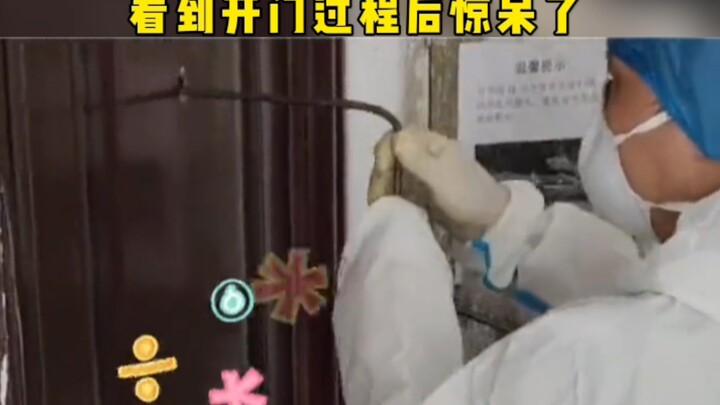 Người phụ nữ quên mang theo chìa khóa và mất 300 nhân dân tệ để gọi thợ khóa. Cô vô cùng kinh ngạc k