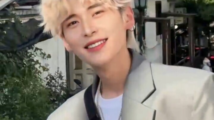 เฉินควานลินกล่าวว่า: กลุ่มที่มีรอยยิ้มสวยงามที่สุดนั้นได้รับการจัดสรรไว้เป็นพิเศษสำหรับคุณที่เข้านอน