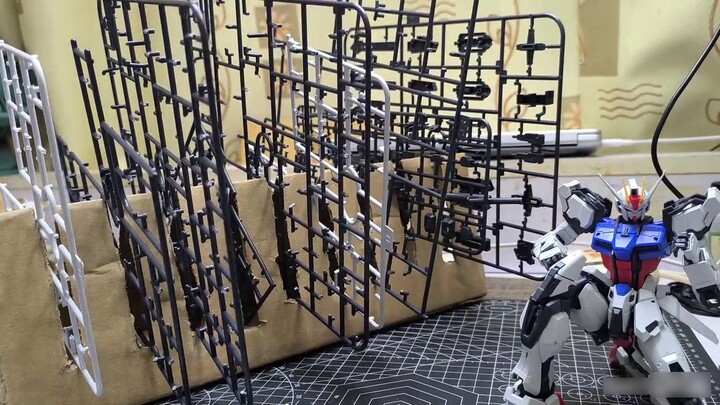 A must-buy for newbies! Get the Gundam Panel Storage Rack for 0 Yuan!!!