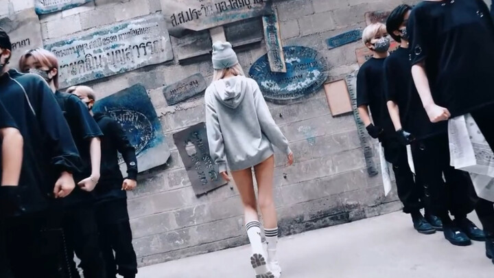 外网翻跳  还原度超高 Lalisa