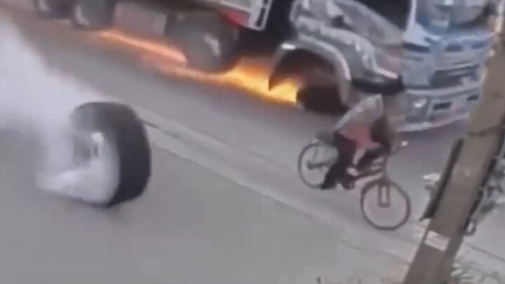 Unbelievable Moments Caught On Camera | Dangerous Moments Compilation