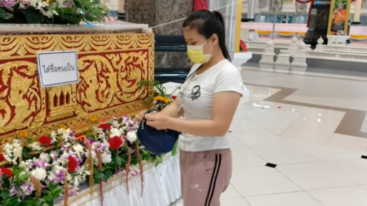 เขียนชื่อใส่โลงสะเดาะเคราะห์ คนเป็น-คนตาย วัดท่าซุง เนื่องในวันสงกรานต์ มีจัดขึ้นทุกปี