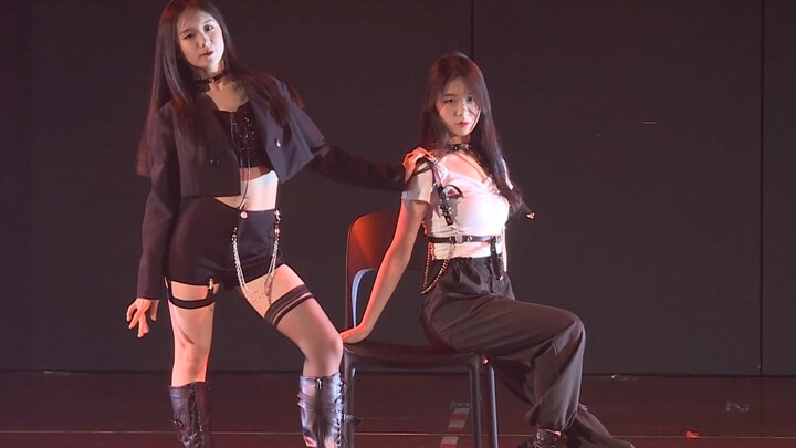 Wow! High energy! This dance is amazing! Boombayah side flip big and small Qiao