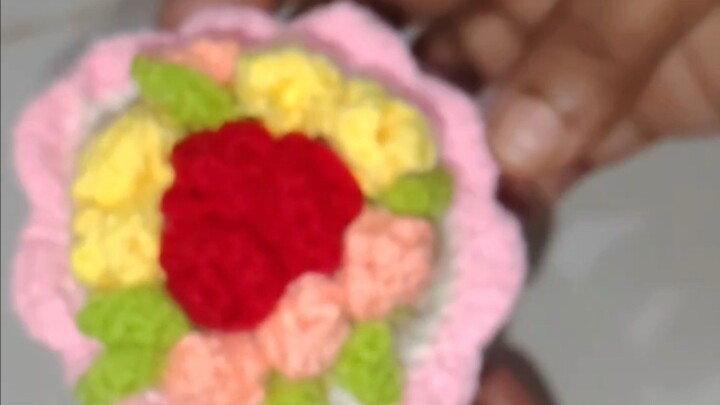 reversible chrochet bouquet doll. #chrochet #amrigumi