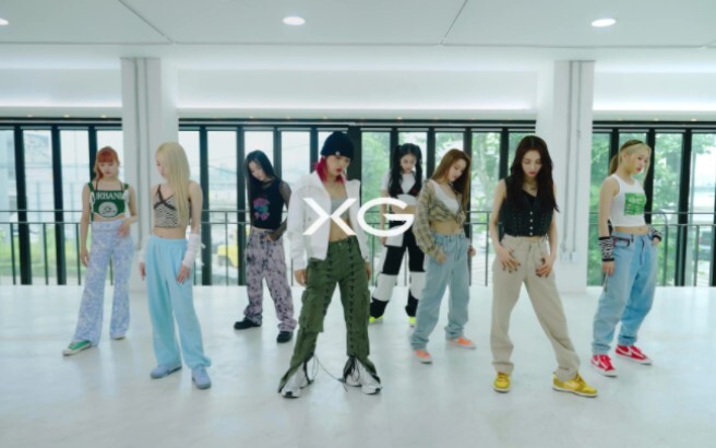 "Semua anggota girl grup telah menguasai koreografi Aiki dengan sempurna" 220812 XG & AIKI Dance men