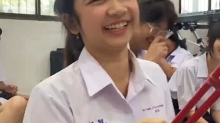 เครื่องดนตรีตัวนี้เล่นแบบนี้ใช่ไหม
