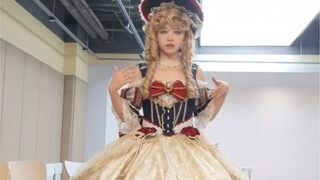 Practical tip! What should you do if you feel hot wearing a Lolita wedding dress?