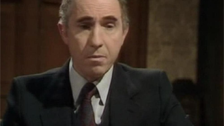 Departemen kami sangat kecil, hanya ada 23.000 orang.