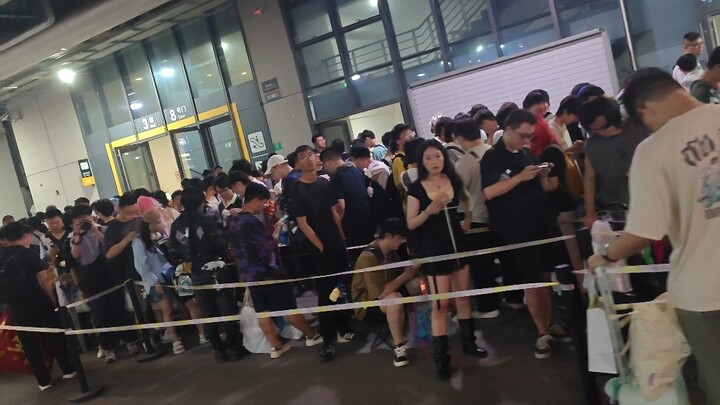 130位潮友集体释放影分身忍术冲刺鸣潮bw队列