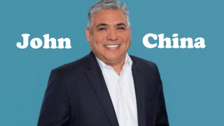 Tên của người nước ngoài này là John China. Liệu nó có liên quan gì đến "Trung Quốc" không?