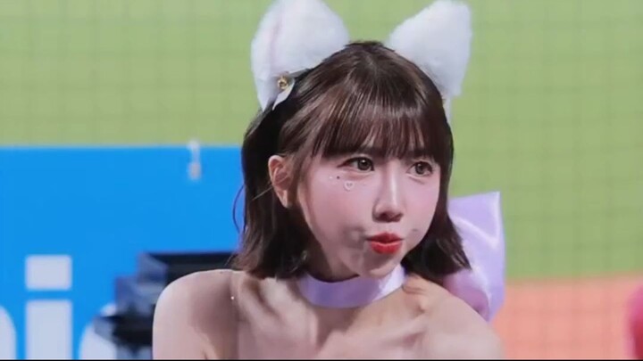 This Look Deserves Millions of Views #girl #dance #kpop