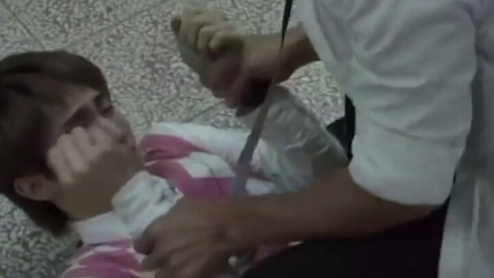 "Percaya atau tidak, aku akan melakukannya untukmu" | Pengganggu sekolah jatuh cinta pada yang digan