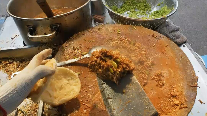 Bánh mì kẹp thịt ngon miệng