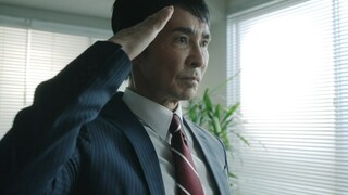 男人为保护地球与怪物死斗，最后却发现，自己根本不是人……《世界奇妙物语：永远的英雄》