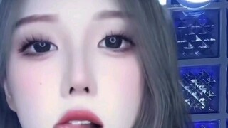 Apa salahnya mencintai wanita cantik dan tidak bersamanya? Siapa yang tahu apa gunanya membuat pertu