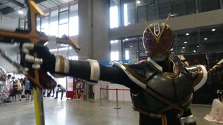 [Kamen Rider] Caesar di Comic Con benar-benar melakukan hal seperti itu!