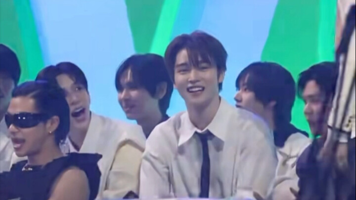 【MMA】พอเพลงเปิดท่อนฮุค “คำราม” ขึ้นมา โซนศิลปินก็ระเบิดความมันส์เลย...