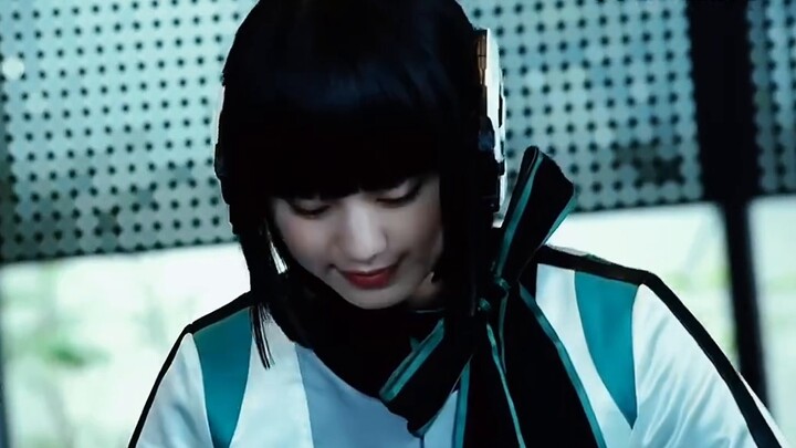 Para istri semuanya ikut!