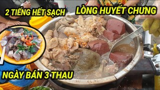 Xe Lòng Huyết Chưng Ngày Bán 2 Tiếng Hết Sạch 3 Thau, Độc Lạ Có 1 Không 2 Vỉa Hè Sài Gòn